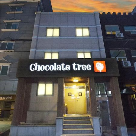 Chocolate Tree Sinchon Hotel Seúl Exterior foto
